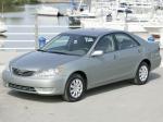 Toyota Camry LE 2004 года (US)